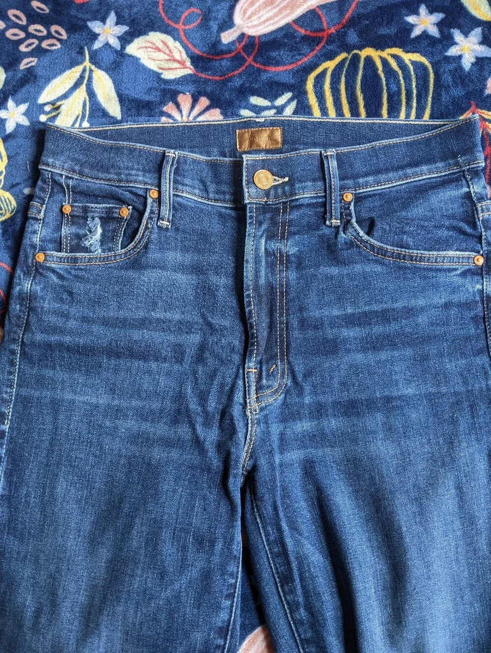 Mother Jeans Classic Fit Cropped Size 28